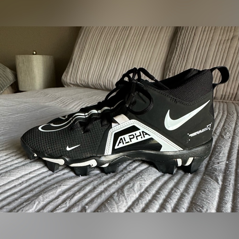 Nike Kids Black and White Alpha Football Cleats